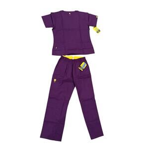 wonderwink scrub set Purple Size Medium Petite